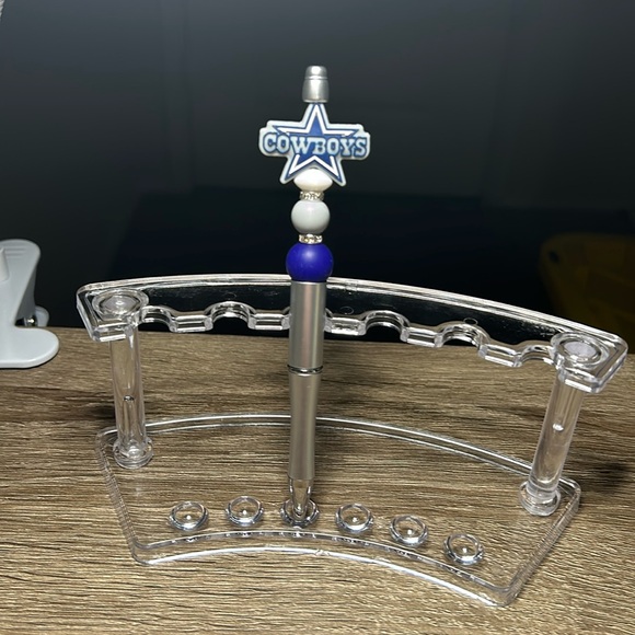 Dallas Cowboys Beaded Pen 1 Of 1 - Picture 1 of 2
